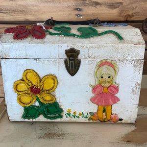 Vintage Makeup Carrier